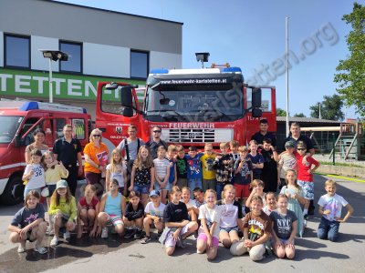 Volksschule und Kindergarten zu Besuch