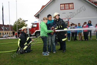 Vorstellung der Feuerwehrarbeit in der Haupt- und Volksschule Karlstetten.